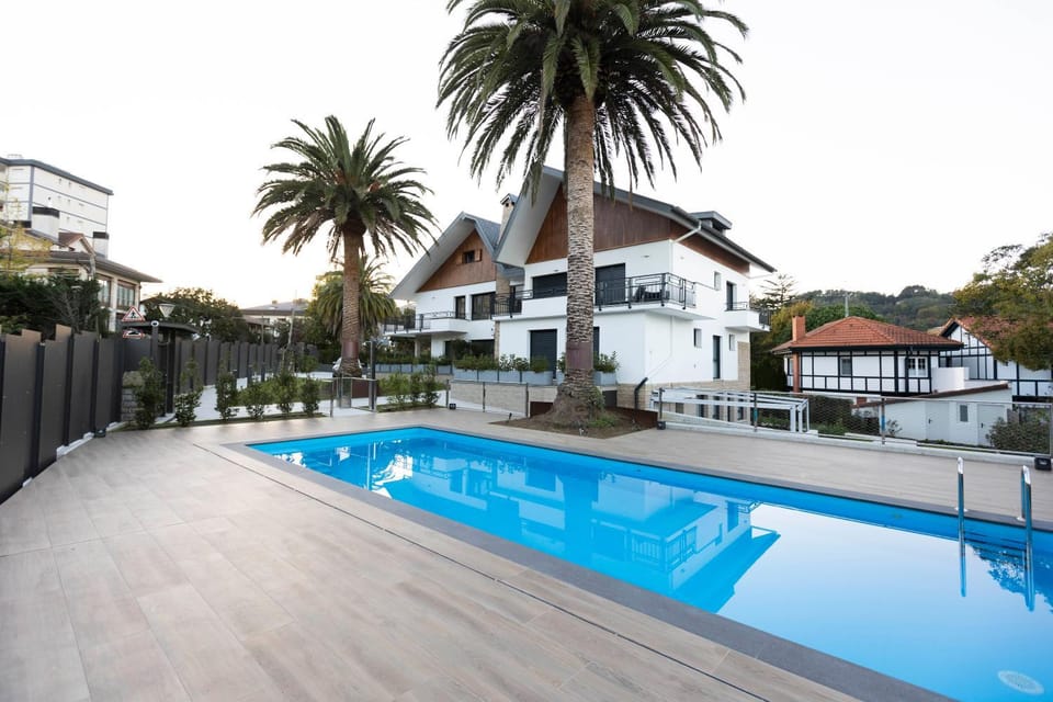 Property building, Off site, Swimming pool