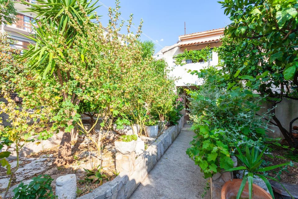 Sea and Lemon Tree apartment Apartment in Split-Dalmatia County