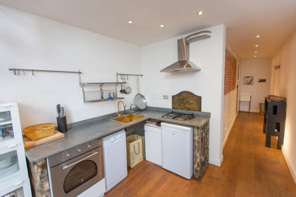 Cozy apartment in San Frediano Apartment in Florence