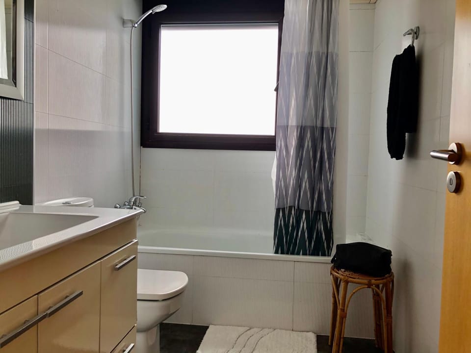 Bathroom, Bath