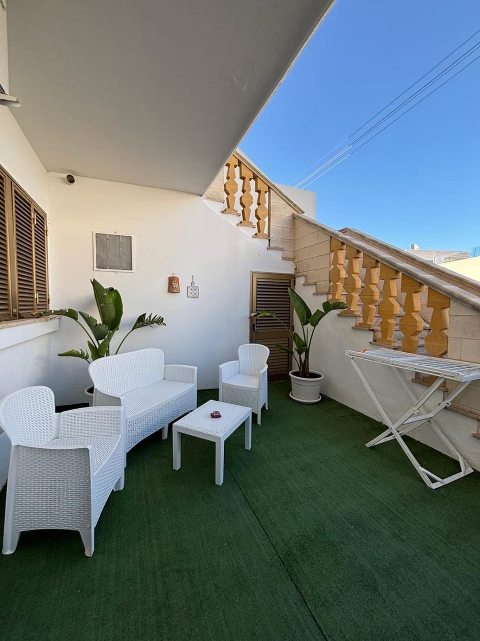 Patio, Day, Balcony/Terrace