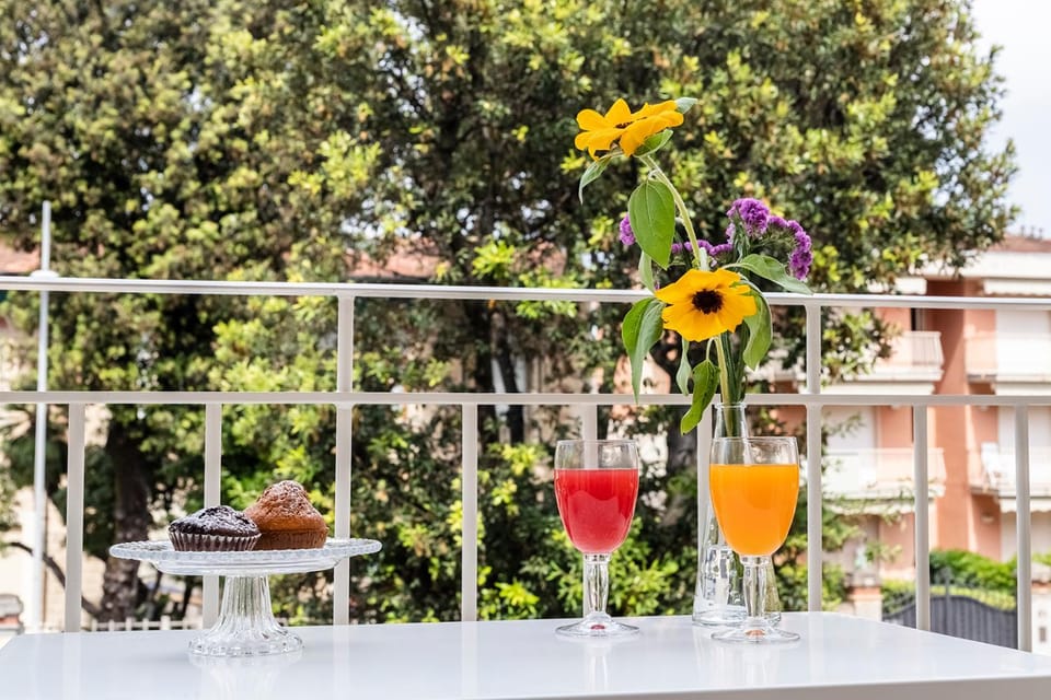 Balcony/Terrace, Drinks