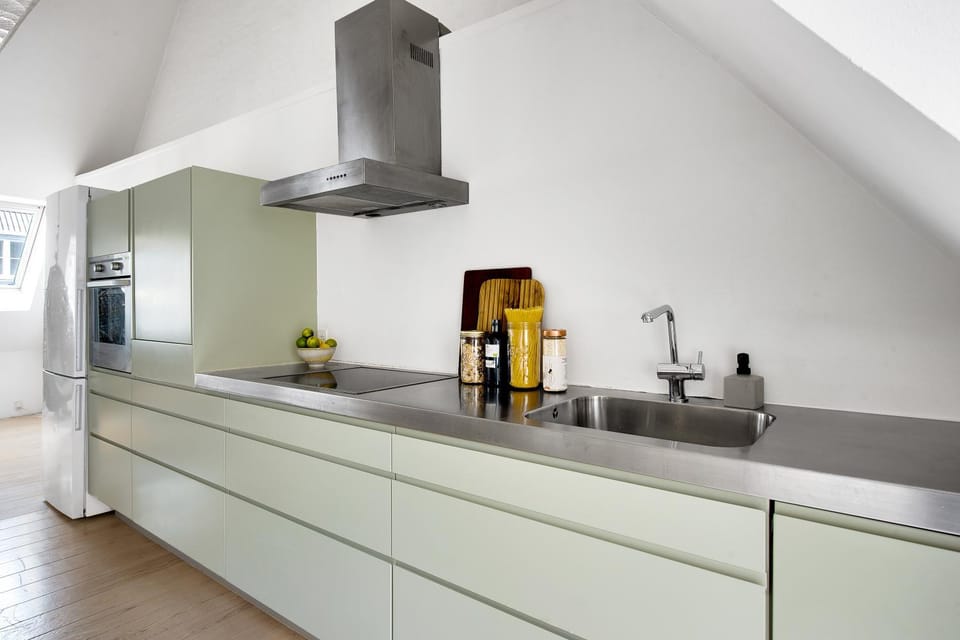 Restaurant/places to eat, TV and multimedia, Living room, Seating area, kitchen