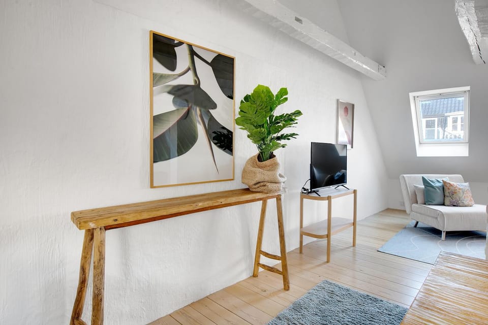 Restaurant/places to eat, TV and multimedia, Living room, Seating area, kitchen