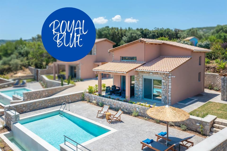 Property building, Day, Swimming pool