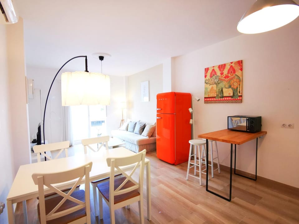 Living room, Photo of the whole room, Seating area, Dining area