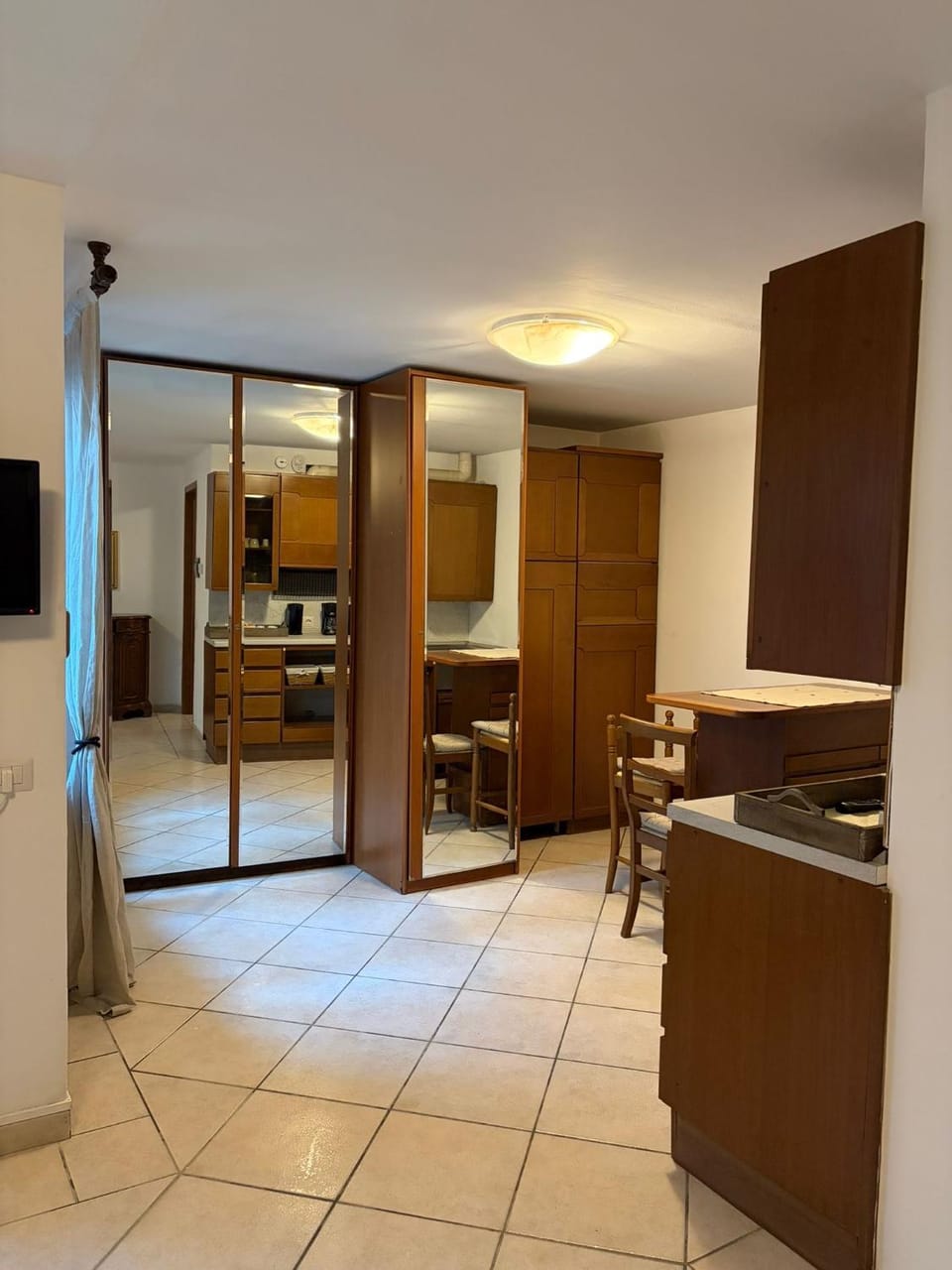 Residence Villa Margherita WITH POOL & HYDROMASSAGE Apartment hotel in Cannobio