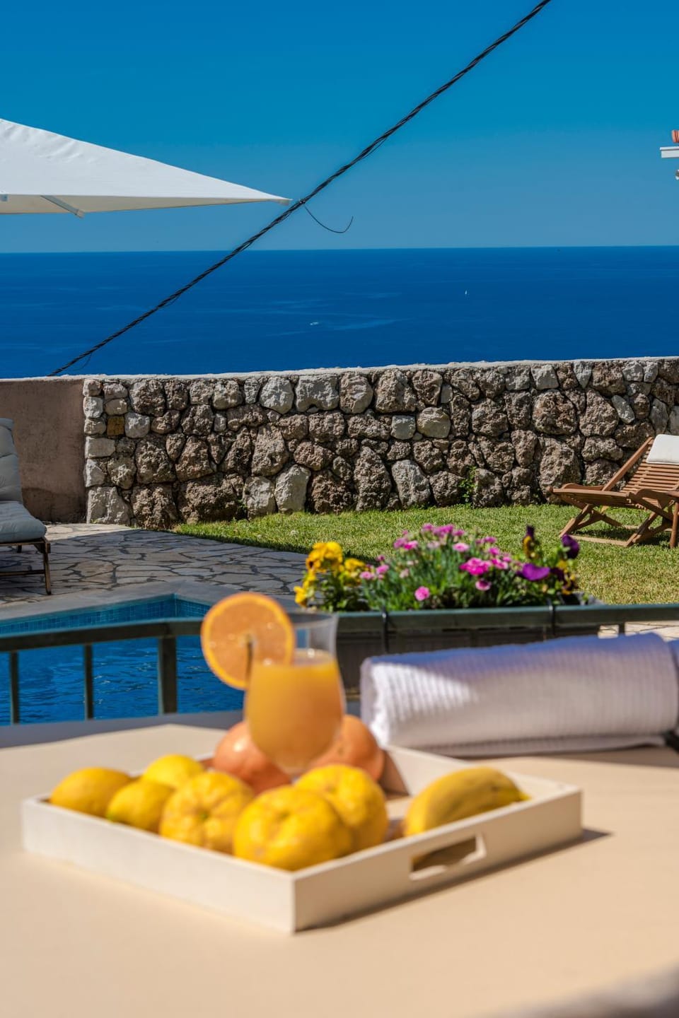 Day, Natural landscape, Food and drinks, Food, Sea view