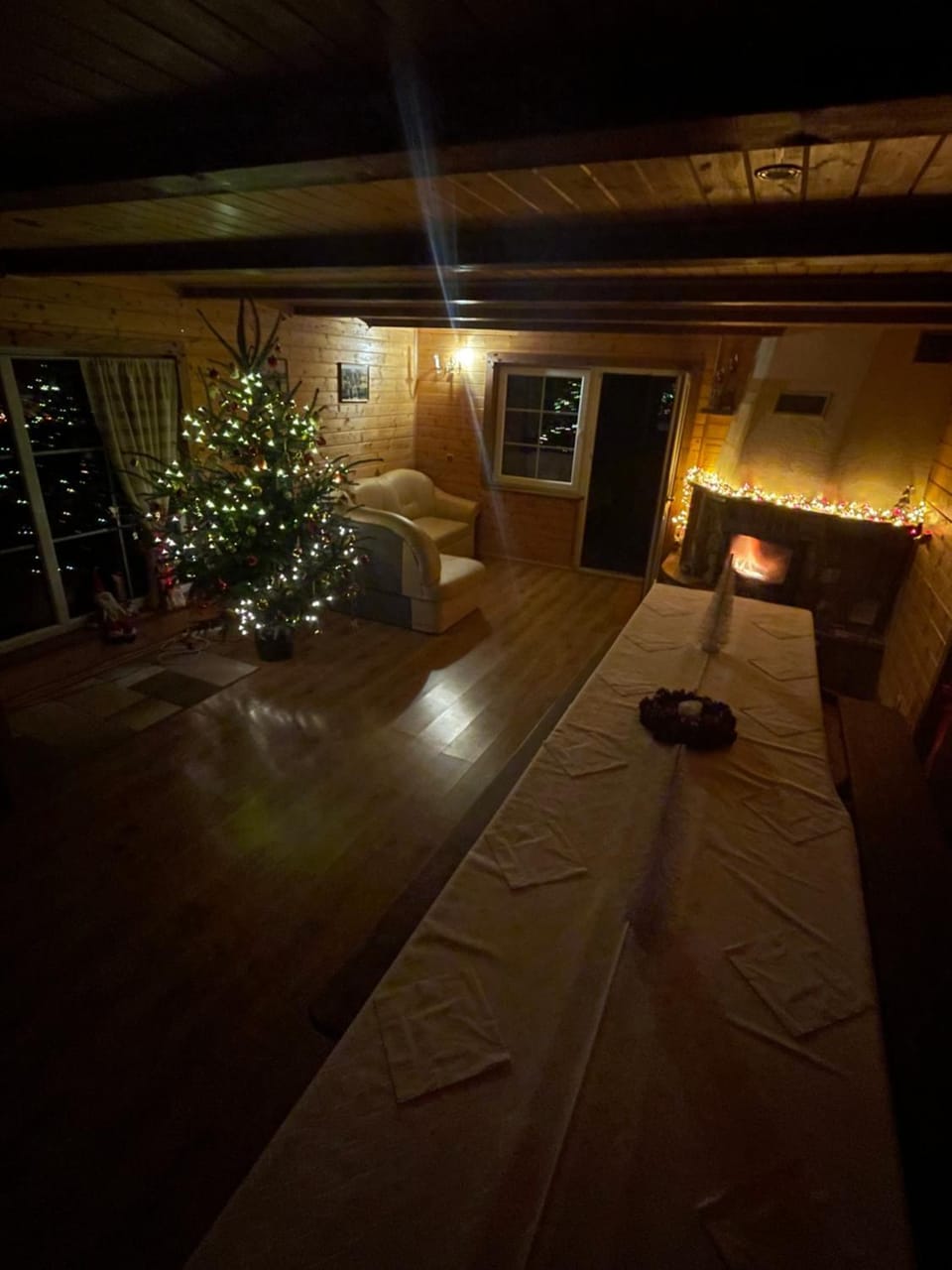 Night, Photo of the whole room