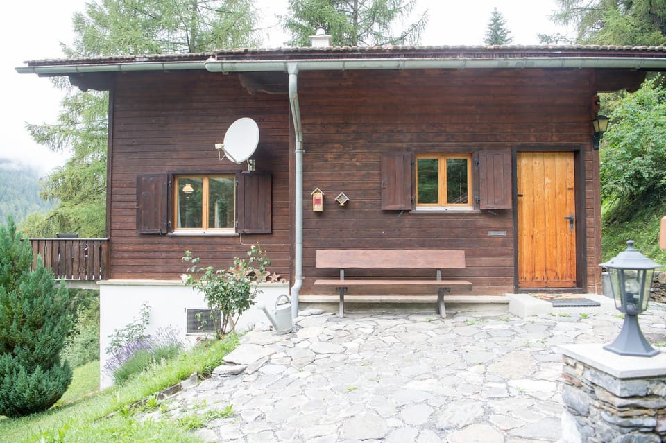 Property building, Facade/entrance, Off site