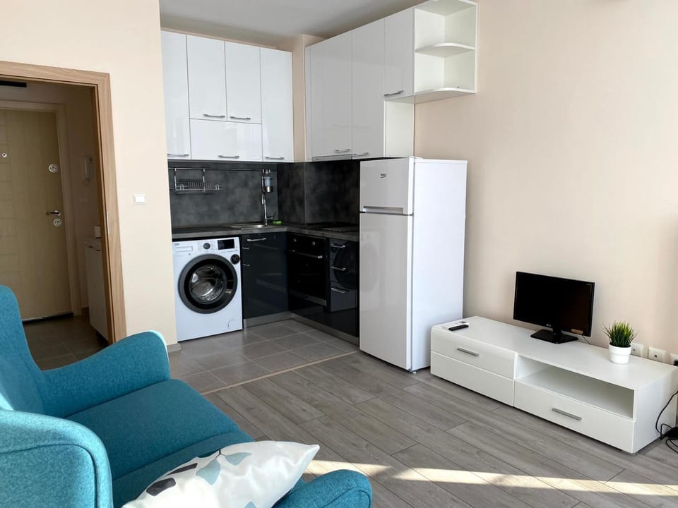 Seating area, kitchen