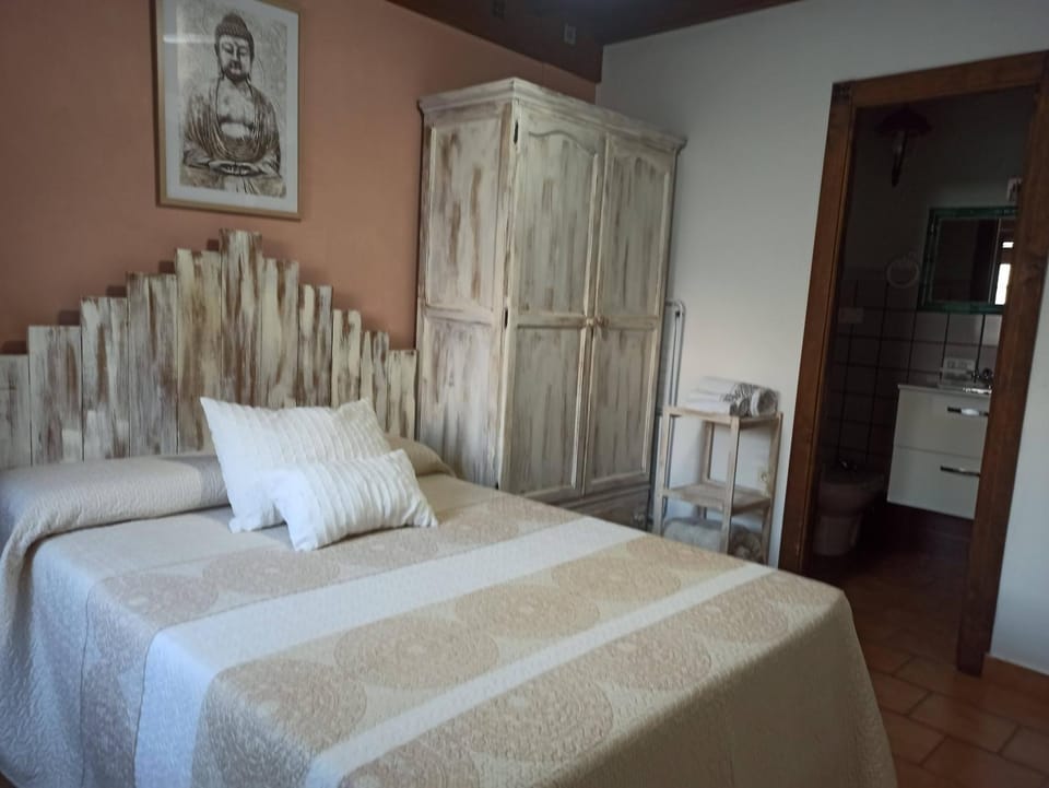 Bed, Bathroom, Bedroom, wardrobe