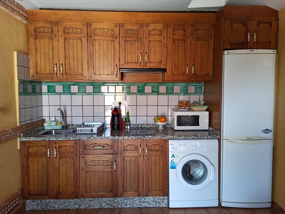 Guests, fireplace, furniture, hair dresser, heating, locker, stove, toaster, washing machine