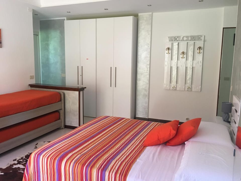 Bed, Bedroom, wardrobe
