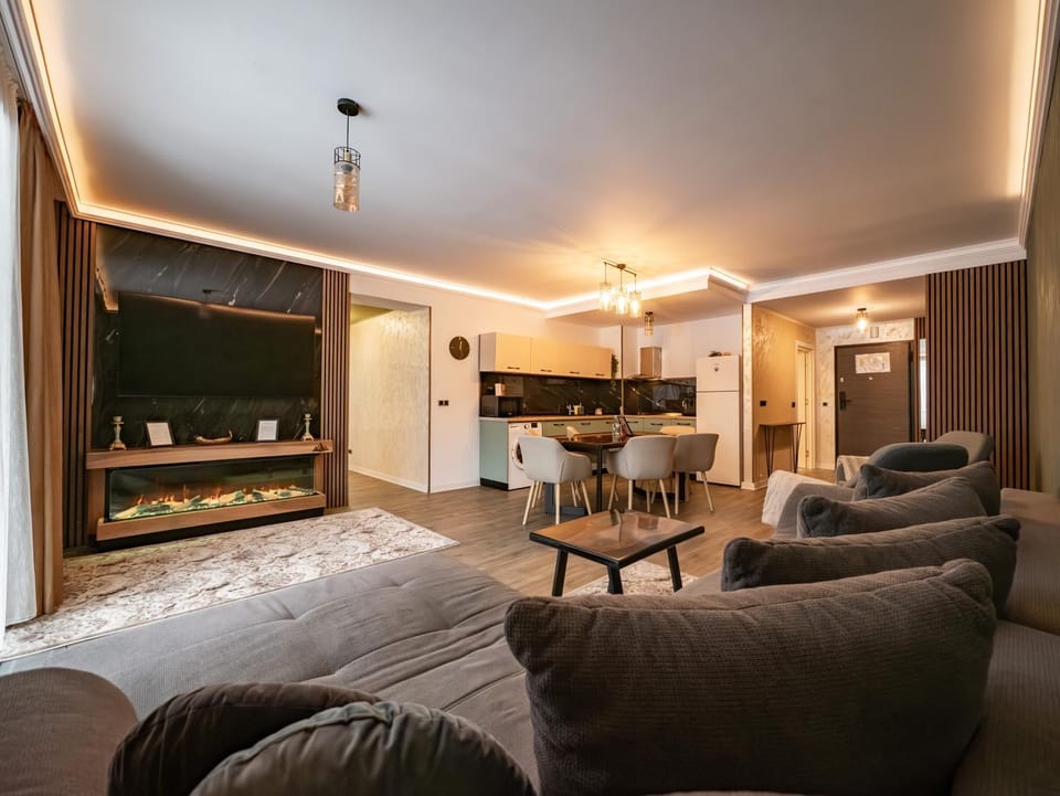 Fabulous Views Silver Mountain 3 Rooms Apartment Apartment in Brasov