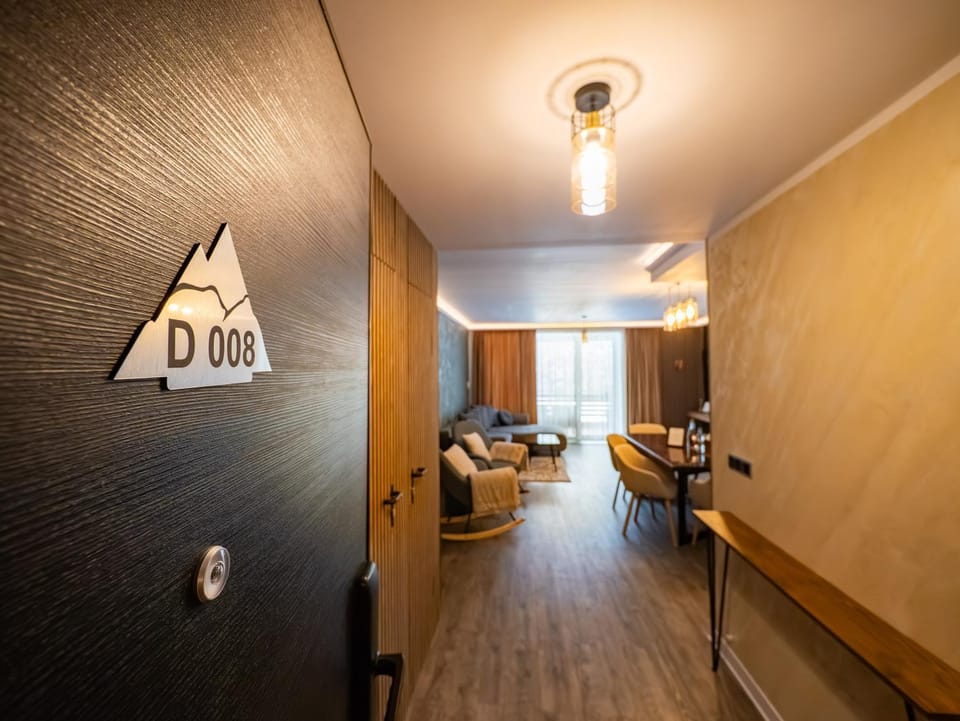 Fabulous Views Silver Mountain 3 Rooms Apartment Apartment in Brasov