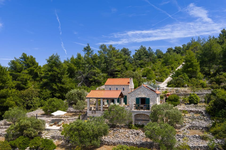 Property building, Day, Natural landscape