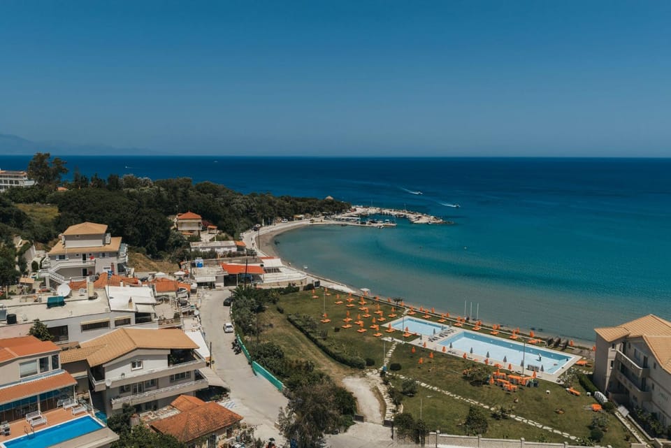 Property building, Neighbourhood, Bird's eye view, Sea view