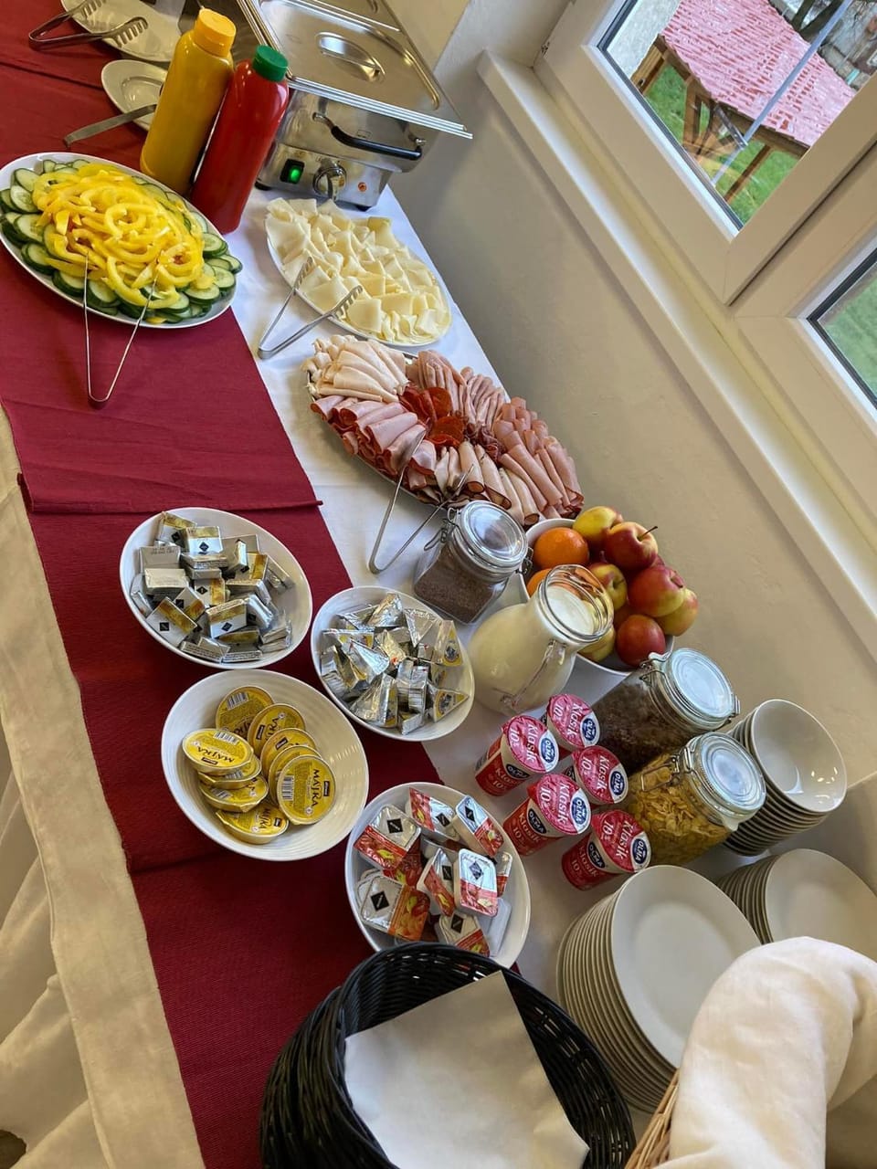 Food and drinks, Food, Breakfast, Buffet breakfast