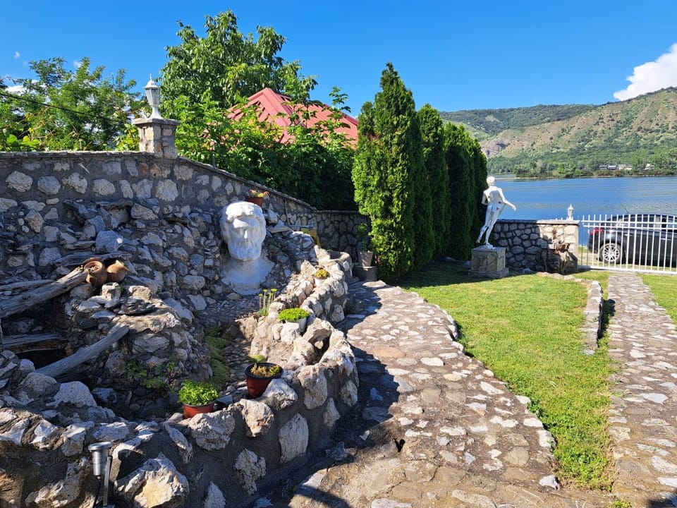 Vila Kozokic House in Serbia