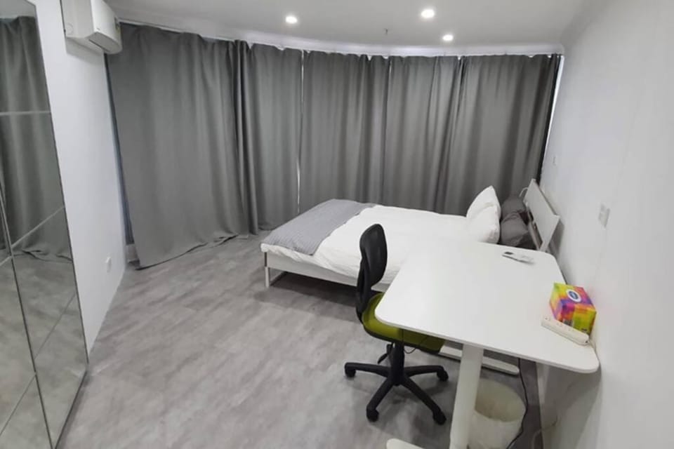 Dana-Spacious Private Room in Shared 2-Bedroom Apartment-1 Apartment in Canberra