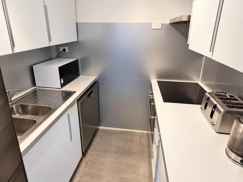 microwave, oven, stove, kitchen