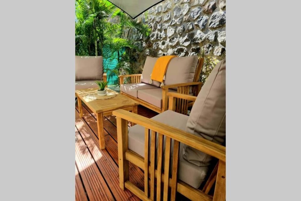 L'instant Evasion, studio avec terrasse, piscine ! Apartment in Saint-Paul