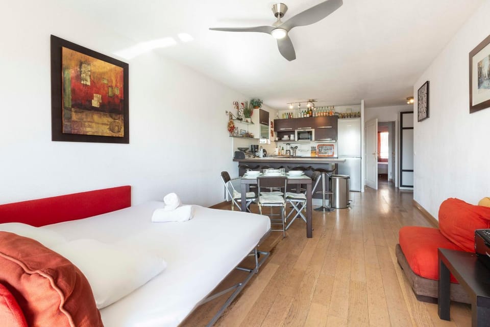 Lounge or bar