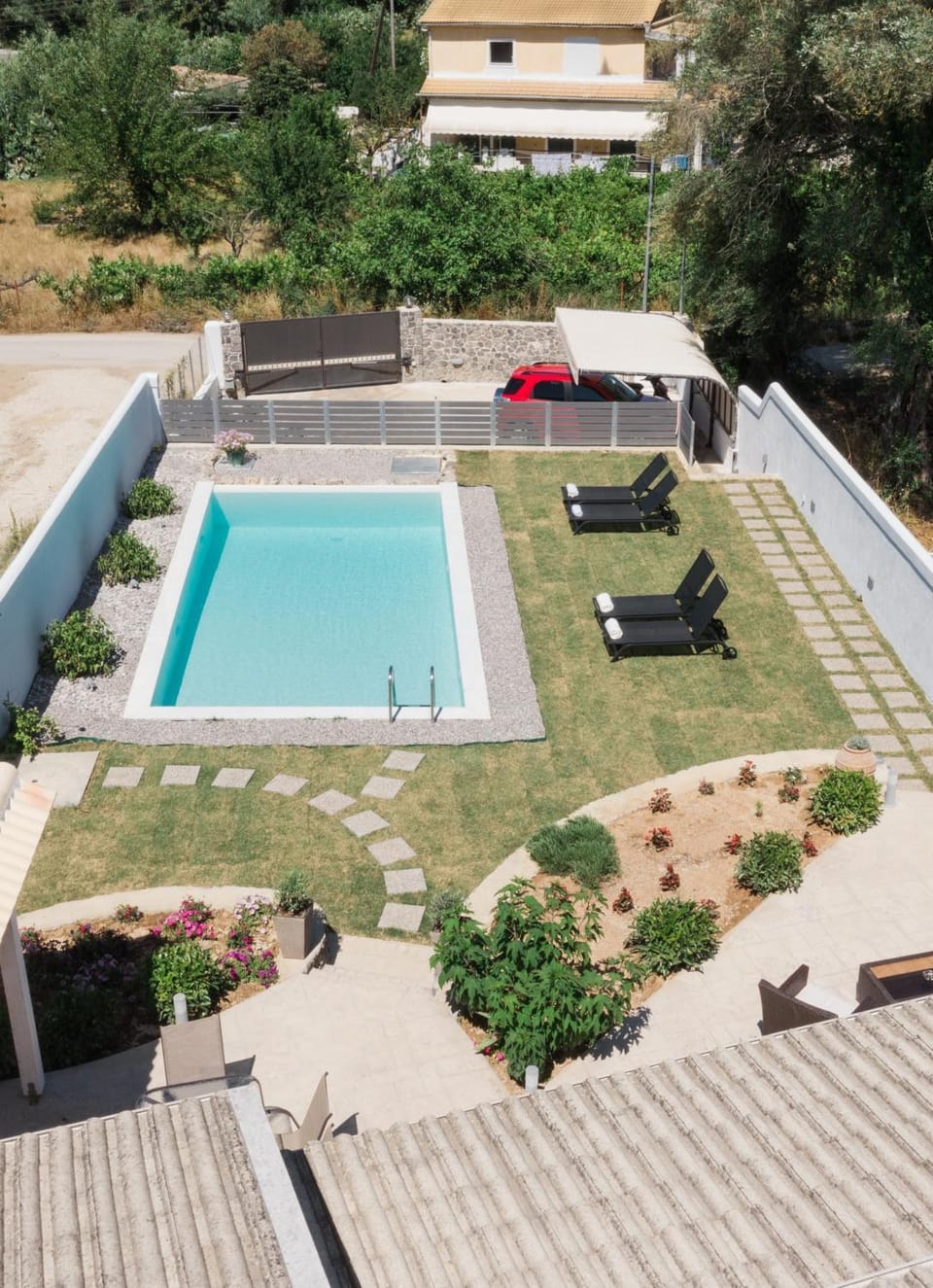 Day, Garden, Garden view, Pool view, Swimming pool, Parking, sunbed