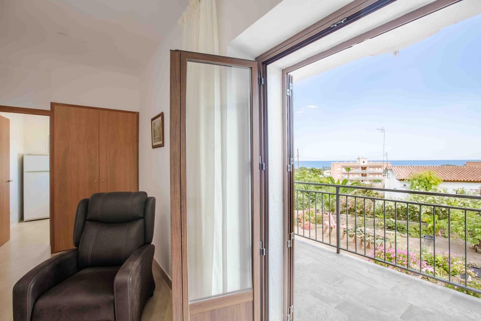 Balcony/Terrace, Living room