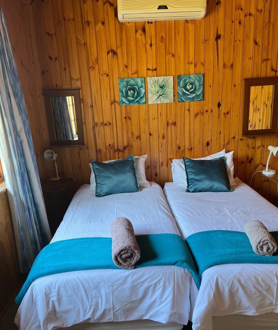 Hoopoe log cabin Cabin in KwaZulu-Natal