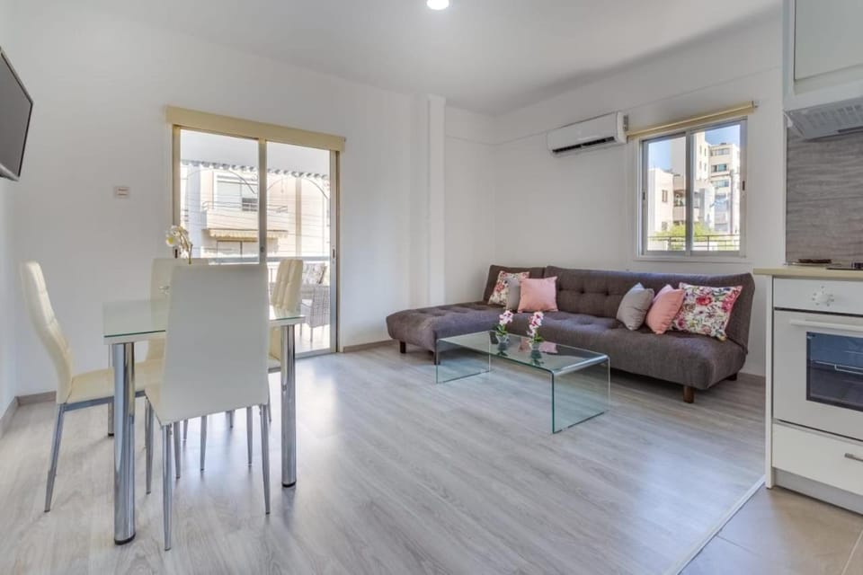 Downtown Larnaca Apartment in Larnaca