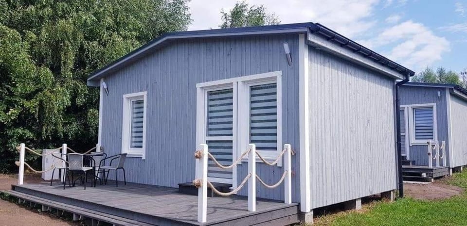 Property building, Spring, Day, Garden