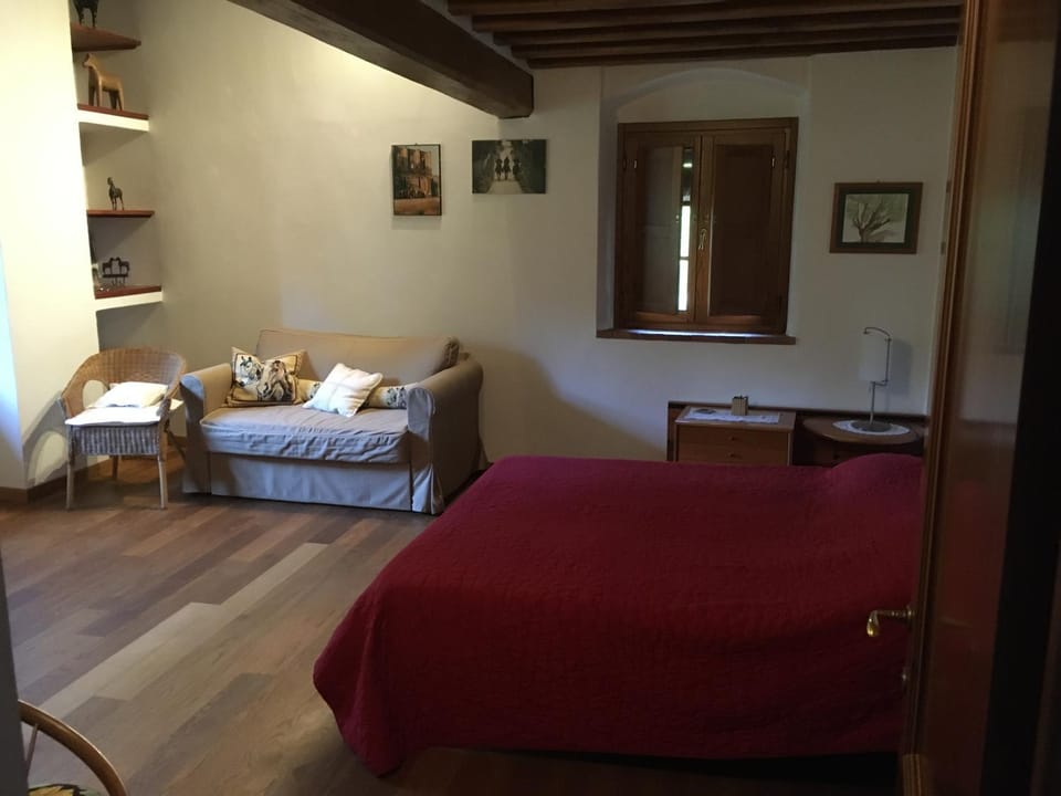 Podere Sanripoli Bed and Breakfast in Tuscany