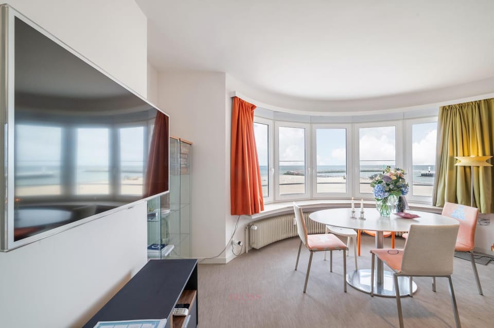 Residence Paris Seaview Zeezicht Vue Mer by BLOSS Apartment in Ostend