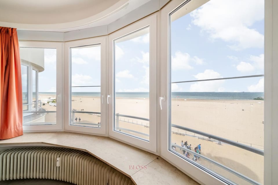 Residence Paris Seaview Zeezicht Vue Mer by BLOSS Apartment in Ostend