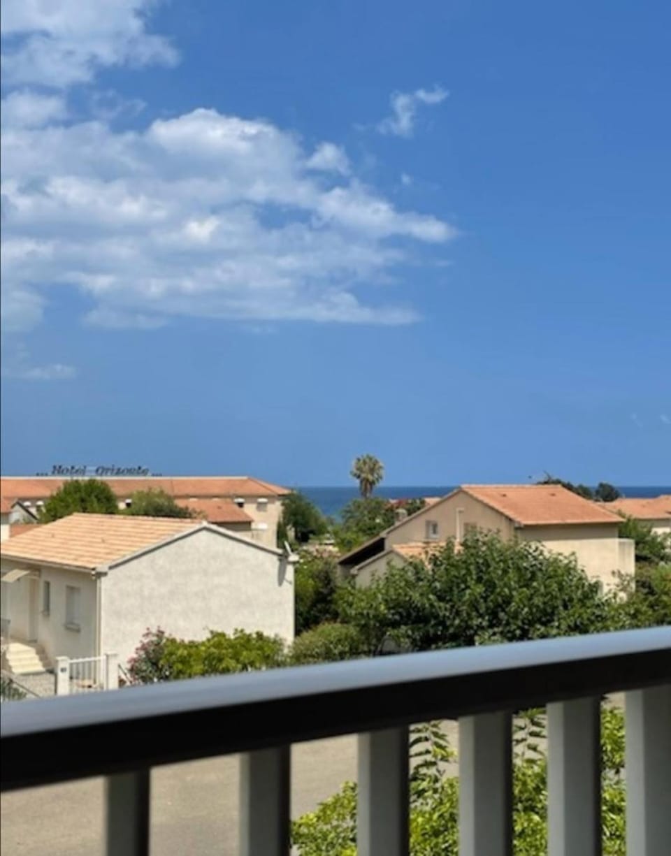 Studio 4 personnes bord de mer avec piscine wifi Apartment in Corsica