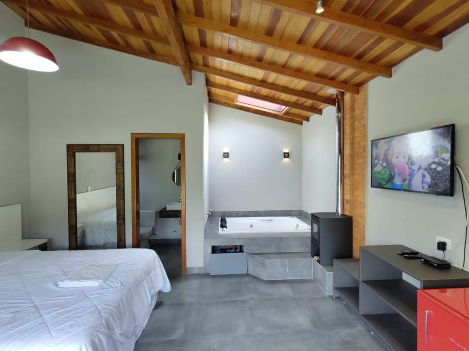 Hot Tub, TV and multimedia, Kitchen or kitchenette, Photo of the whole room, Seating area