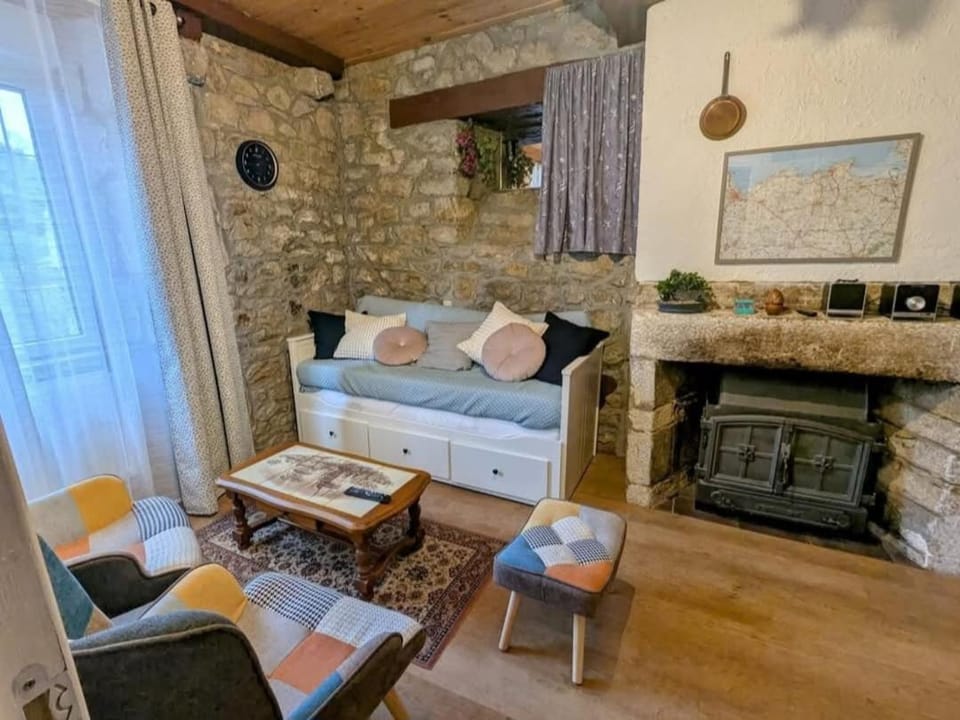 Le Logis de la Cour de Bretagne au Port de Dinan Lanvallay Apartment in Brittany
