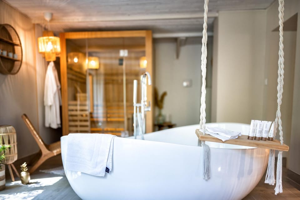 Sauna, Bathroom