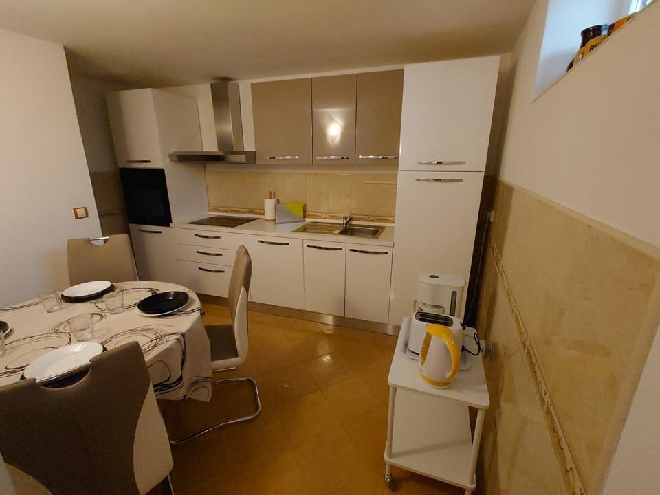 Apartmani Lea Apartment in Primorje-Gorski Kotar County