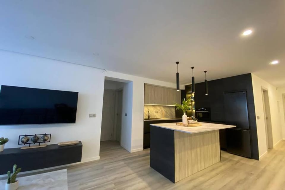 PRECIOSO APARTAMENTO A ESTRENAR EN CENTRO DE NERJA Apartment in Nerja