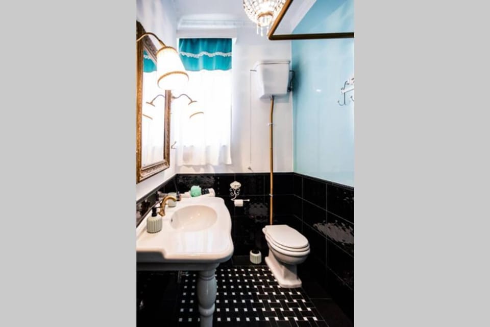 Luxurious apartment BELLA LUX in city center with FREE PARKING INCLUDED! Apartment in Split