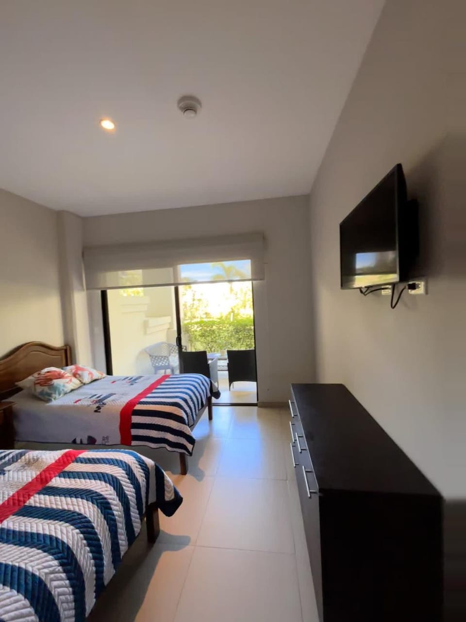 Bedroom, Swimming pool