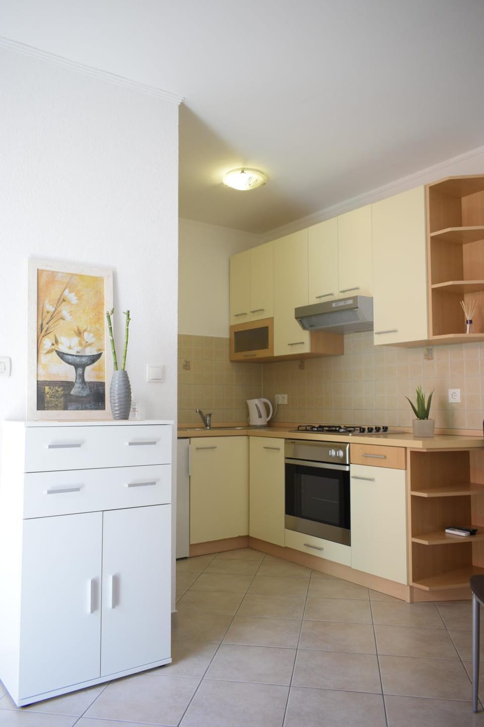 Apartment Nikola Bed and Breakfast in Okrug Gornji