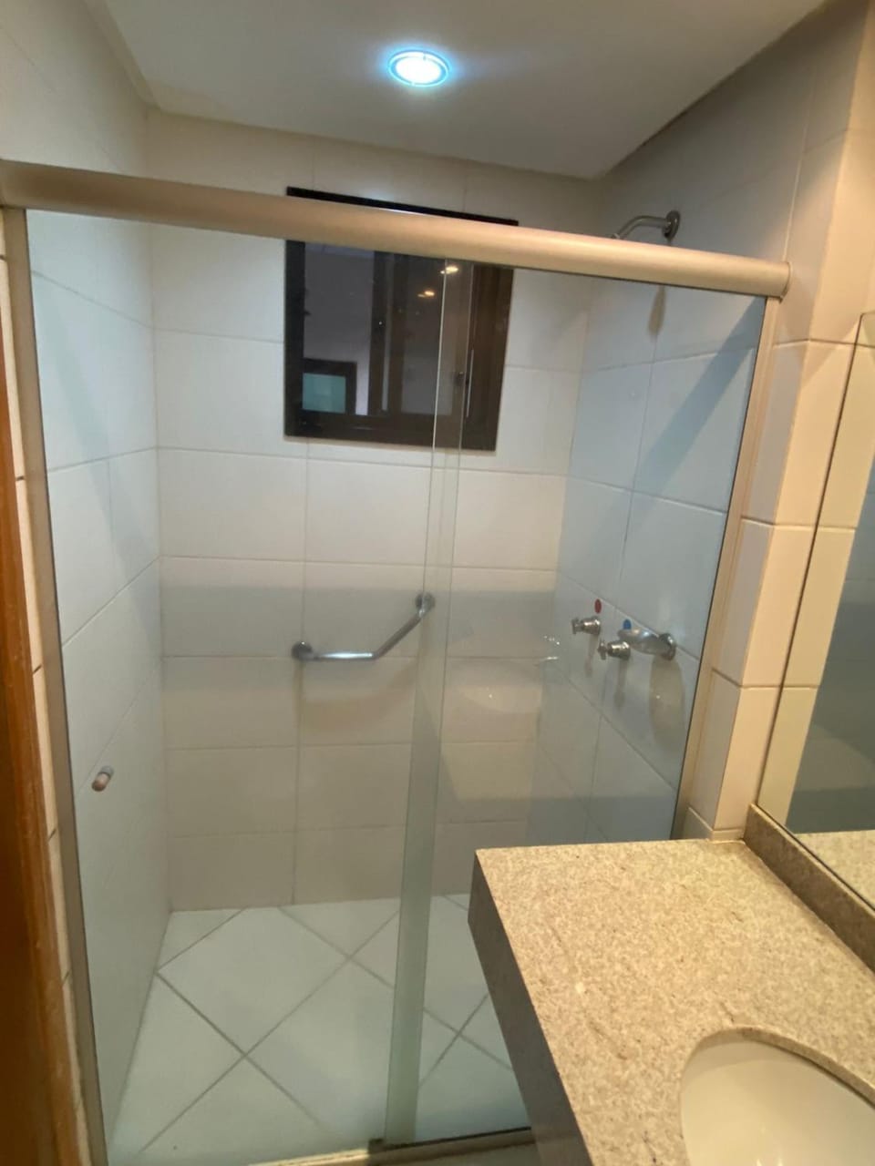 712 - FLAT para temporada em Goiania-proximo ao Parque Areião Apartment in Goiania