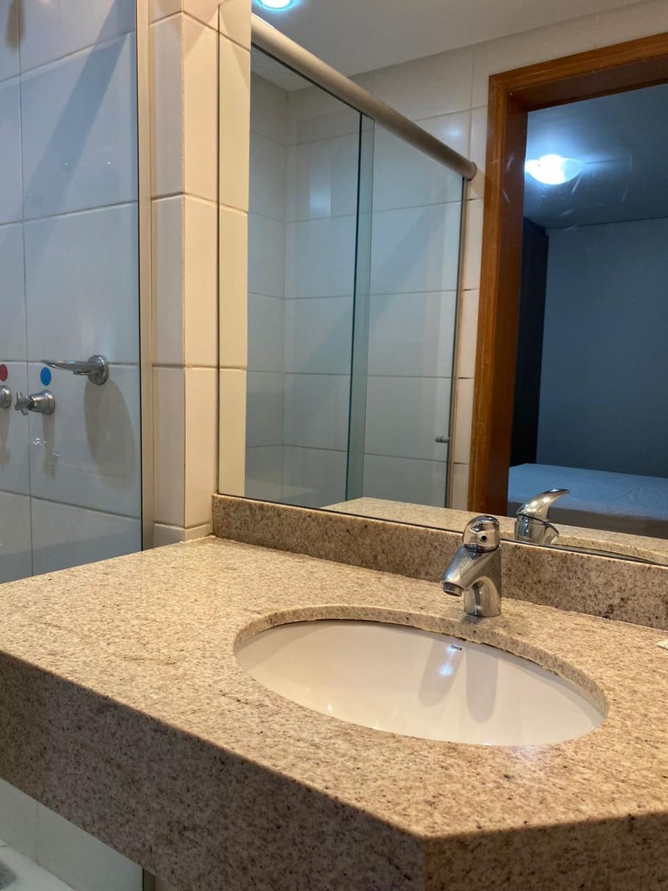 712 - FLAT para temporada em Goiania-proximo ao Parque Areião Apartment in Goiania