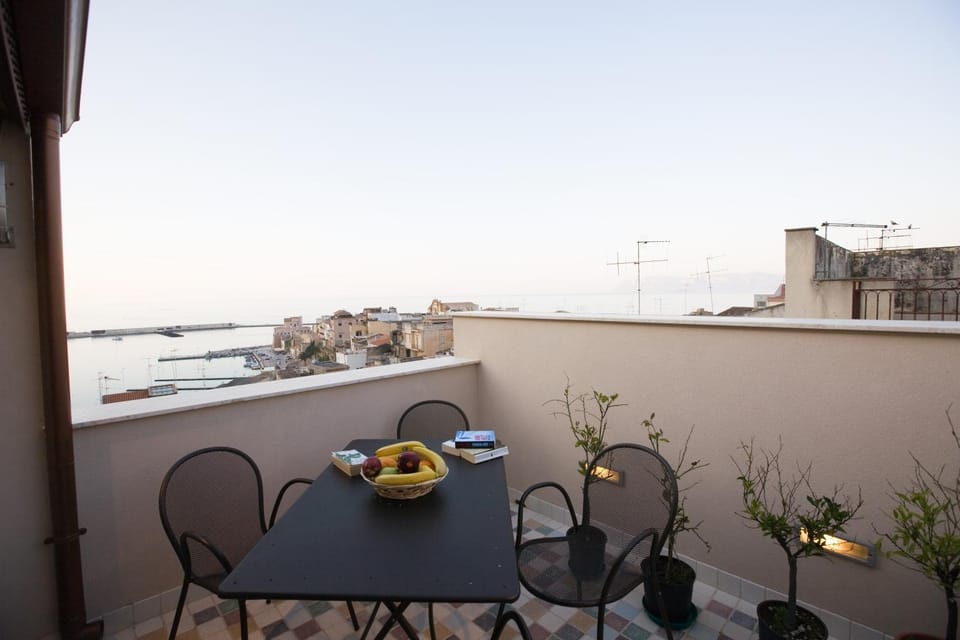 Balcony/Terrace, Balcony/Terrace
