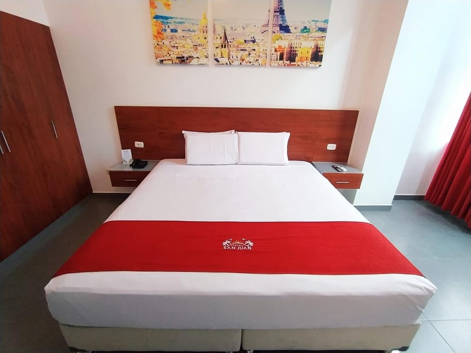 Bed, Photo of the whole room
