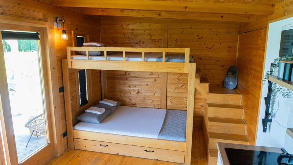 Woody House with pool House in Vojvodina